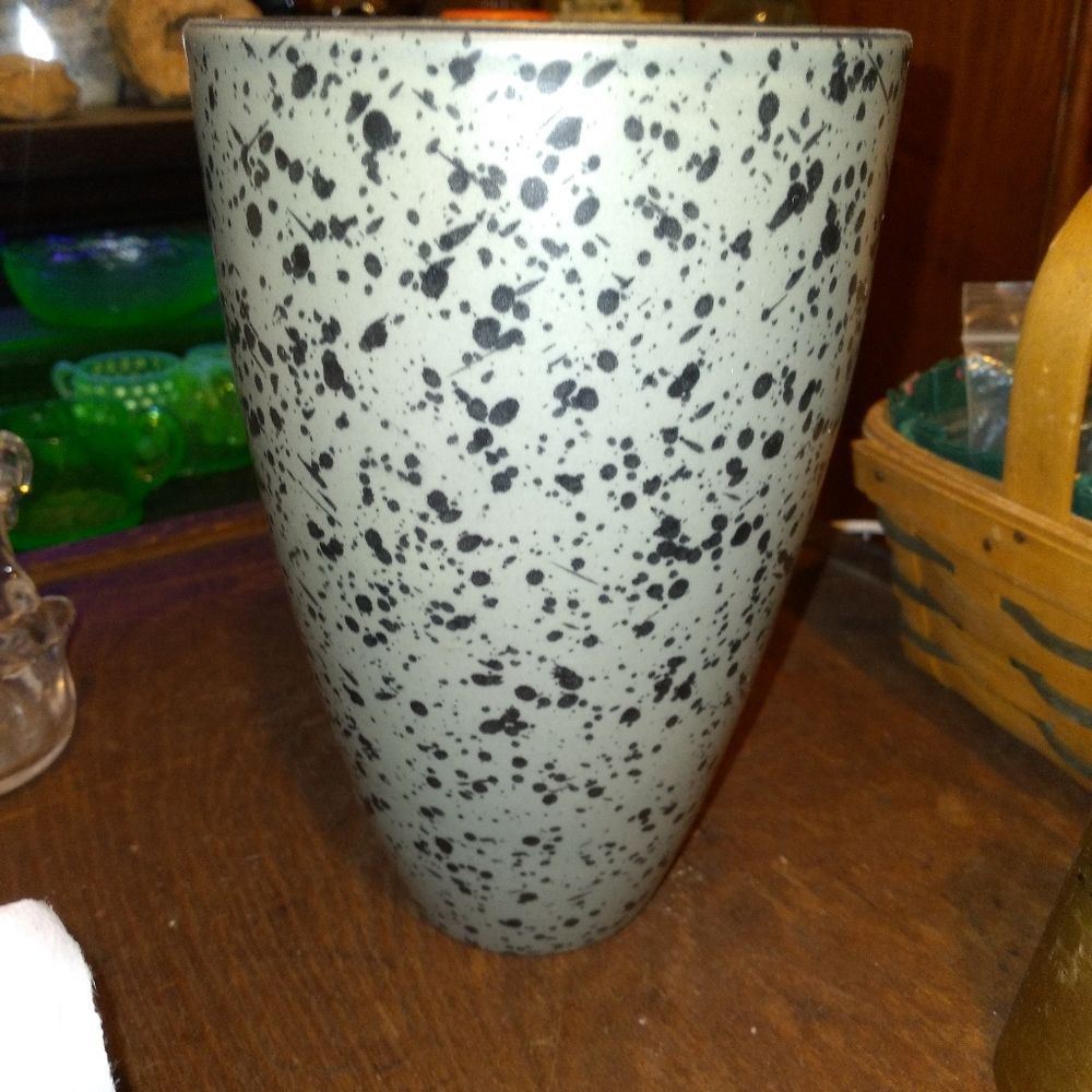 Vintage Partylite gray eggshell vase